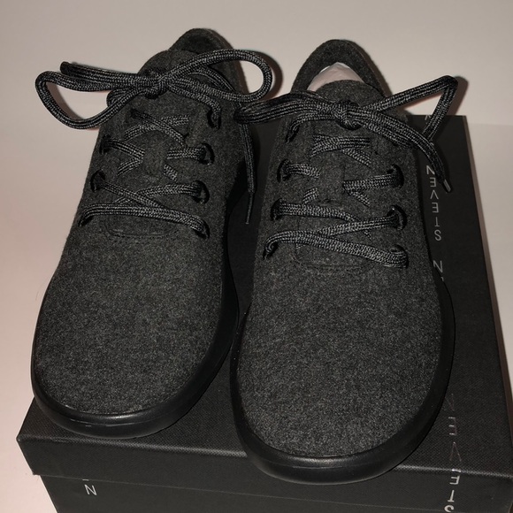 steve madden traveler sneakers